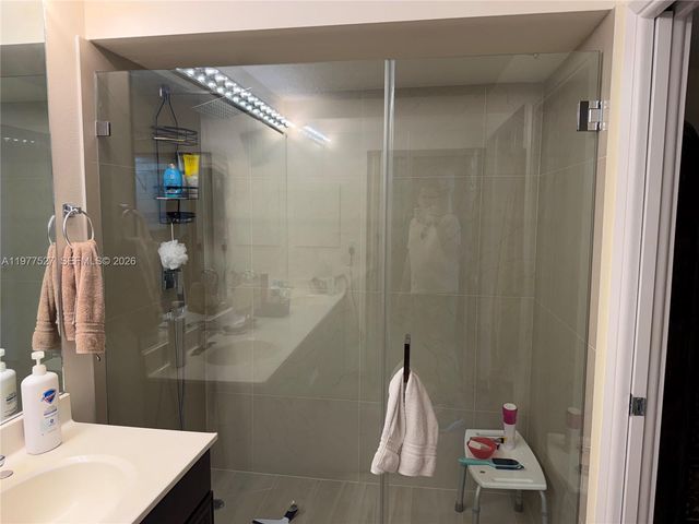 3600 Mystic Pointe Dr 615, Aventura, FL 33180