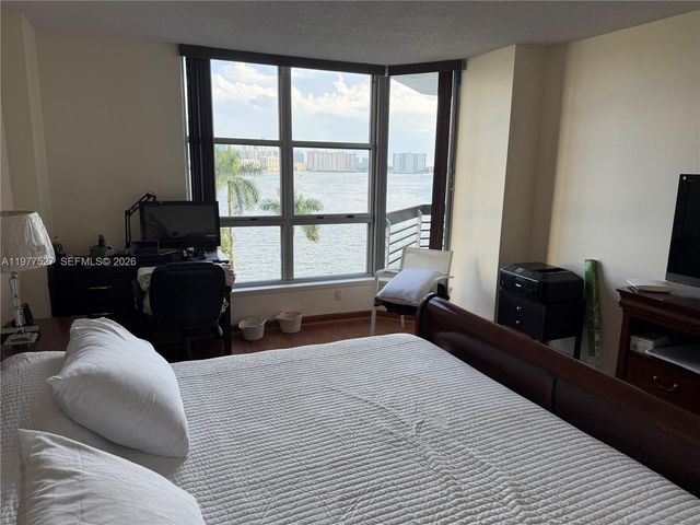 3600 Mystic Pointe Dr 615, Aventura, FL 33180