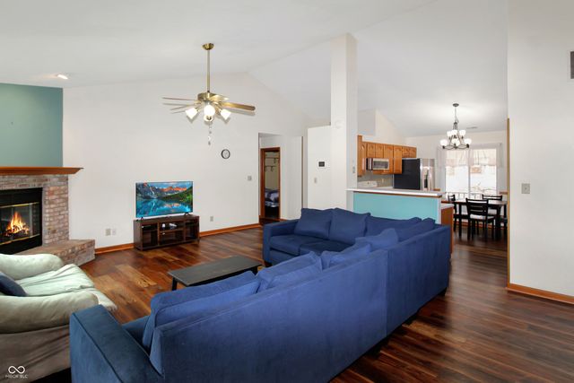 367 Grove Court, Greenwood, IN 46142