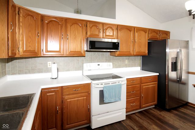367 Grove Court, Greenwood, IN 46142