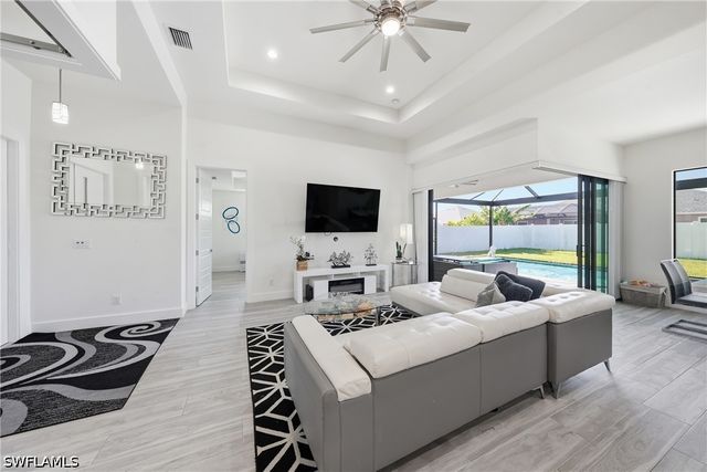 1214 SW 29th TER, Cape Coral, FL 33914