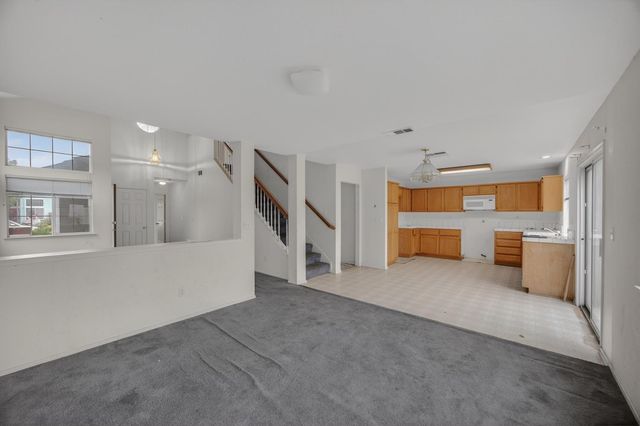 8916 Mandalay Way, Elk Grove, CA 95624