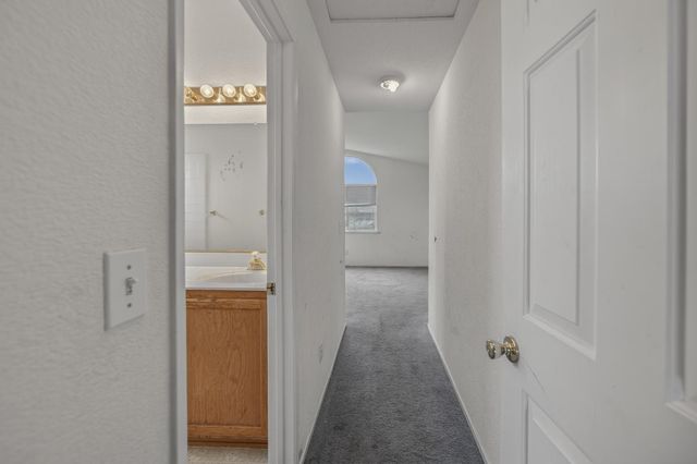 8916 Mandalay Way, Elk Grove, CA 95624