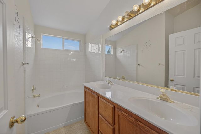 8916 Mandalay Way, Elk Grove, CA 95624