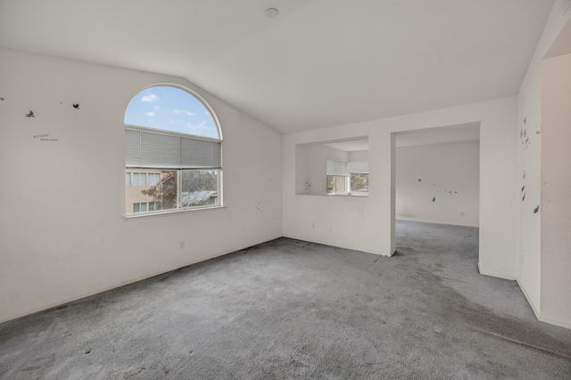 8916 Mandalay Way, Elk Grove, CA 95624