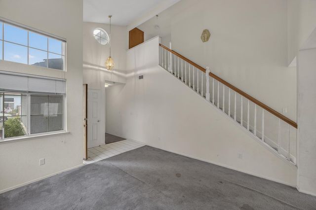 8916 Mandalay Way, Elk Grove, CA 95624