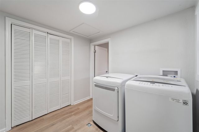 5327 Urbandale Avenue, Des Moines, IA 50310