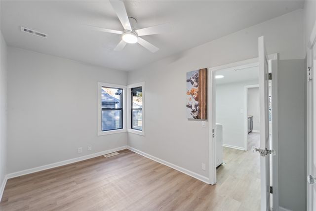 5327 Urbandale Avenue, Des Moines, IA 50310