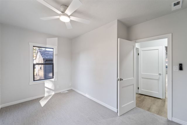 5327 Urbandale Avenue, Des Moines, IA 50310