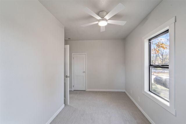 5327 Urbandale Avenue, Des Moines, IA 50310