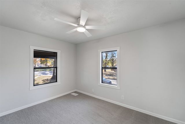 5327 Urbandale Avenue, Des Moines, IA 50310