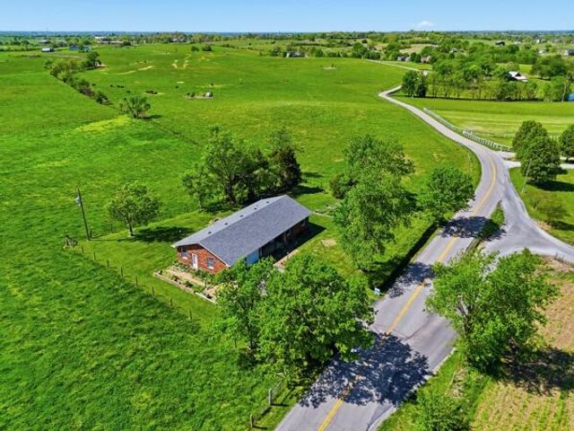 1330 Curry Pike, Harrodsburg, KY 40330
