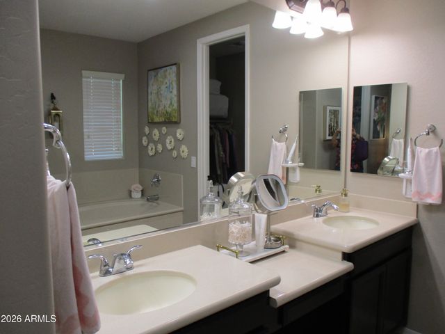 856 S AGNES Lane, Gilbert, AZ 85296