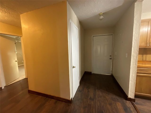 1672 Fm 318, Hallettsville, TX 77964