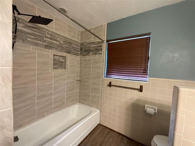 1672 Fm 318, Hallettsville, TX 77964