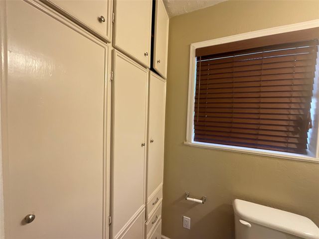 1672 Fm 318, Hallettsville, TX 77964