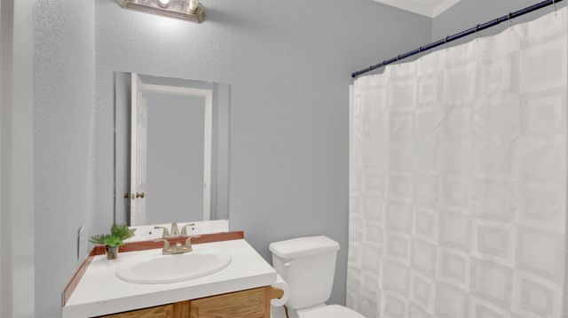 120 N Webberwood Way, Elgin, TX 78621