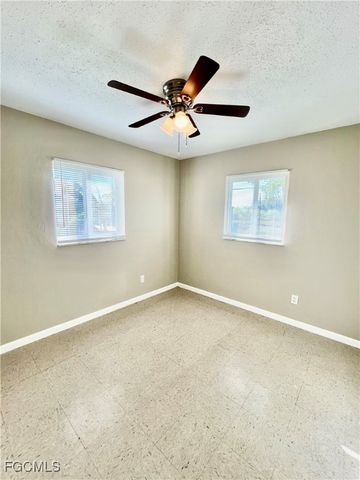 315 Rushmore AVE N, Lehigh Acres, FL 33936