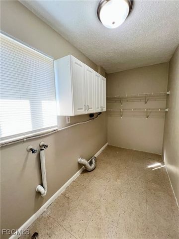 315 Rushmore AVE N, Lehigh Acres, FL 33936