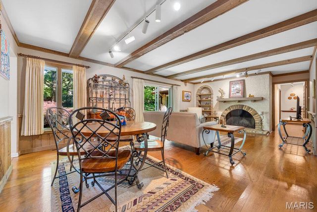 1 Huntleigh Trails Lane, St Louis, MO 63131