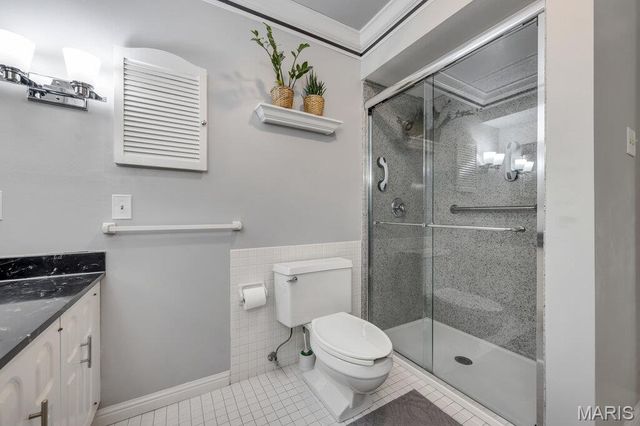 1 Huntleigh Trails Lane, St Louis, MO 63131