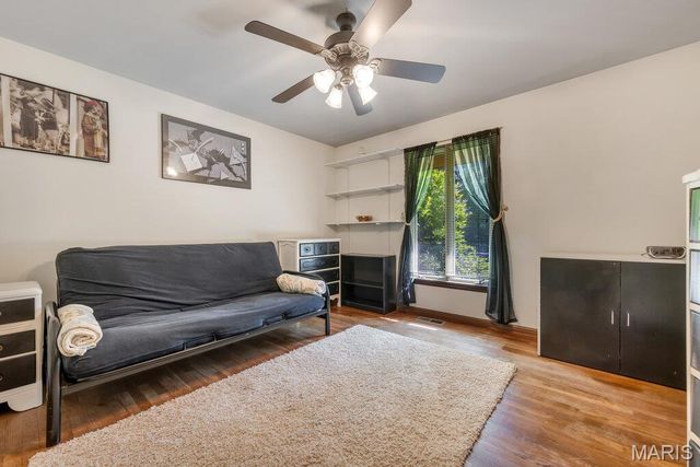 1 Huntleigh Trails Lane, St Louis, MO 63131