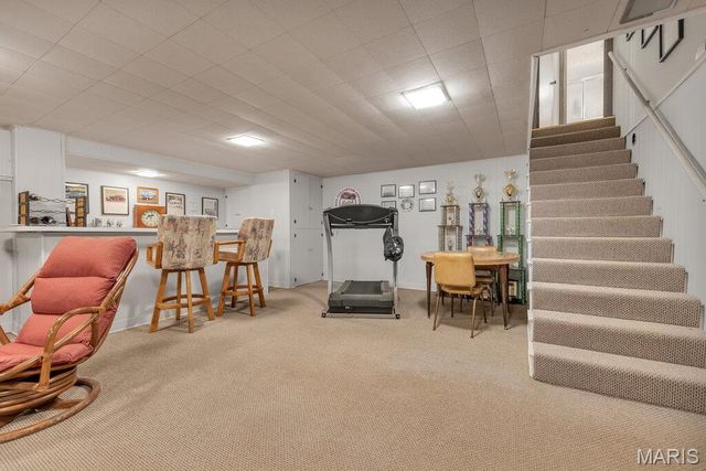 1 Huntleigh Trails Lane, St Louis, MO 63131