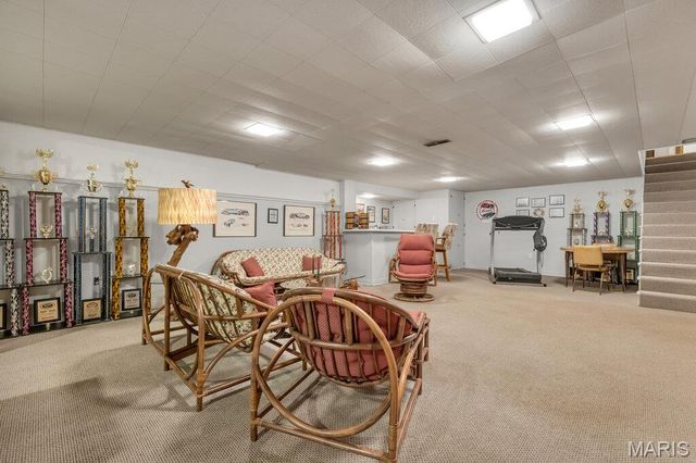 1 Huntleigh Trails Lane, St Louis, MO 63131
