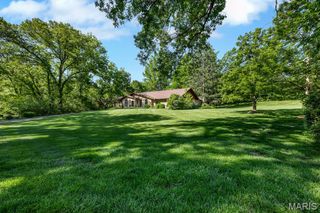 1 Huntleigh Trails Lane, St Louis, MO 63131