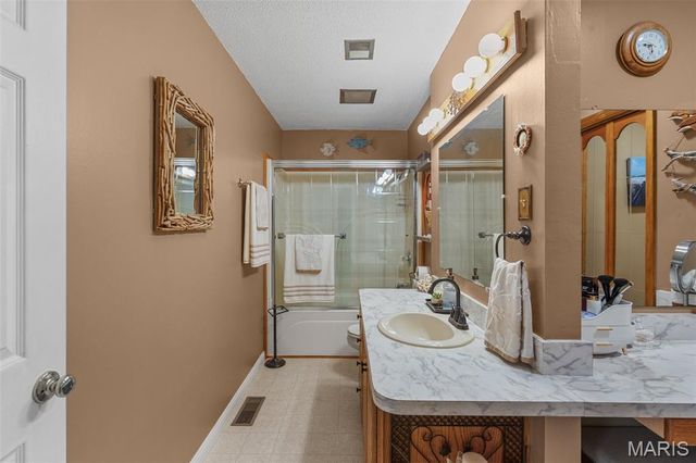 4235 Highway 50, Leslie, MO 63056