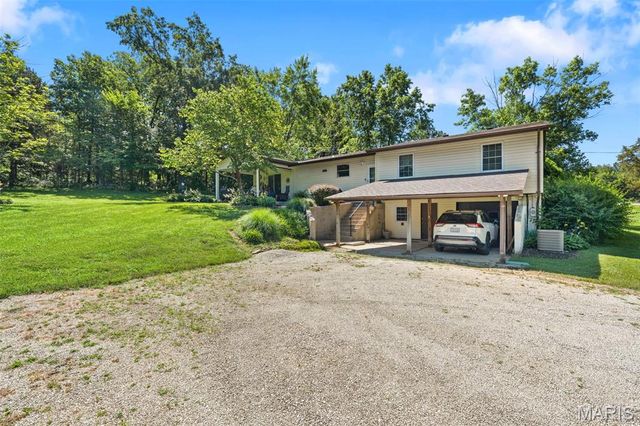 4235 Highway 50, Leslie, MO 63056