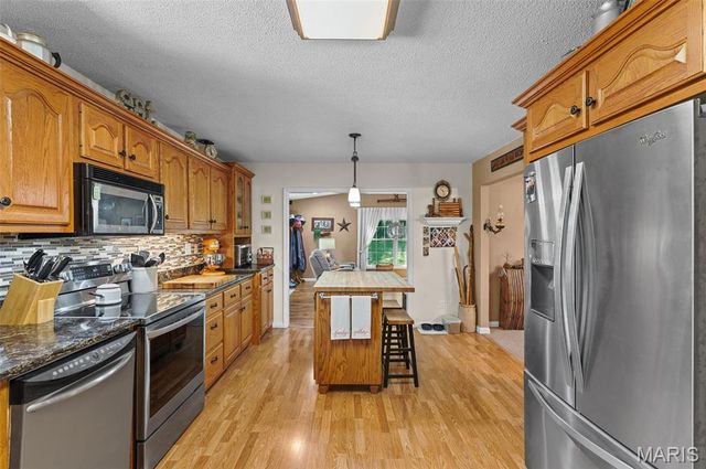 4235 Highway 50, Leslie, MO 63056