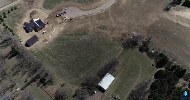 1005 N Foxtail Cir Circle, Sioux Falls, SD 57110