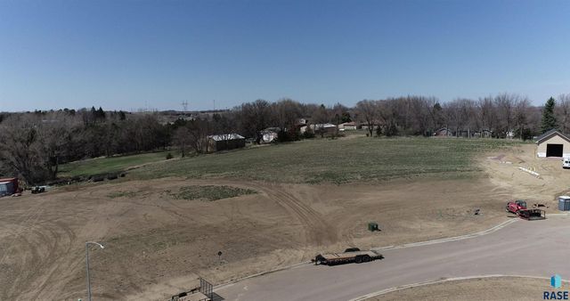 1005 N Foxtail Cir Circle, Sioux Falls, SD 57110