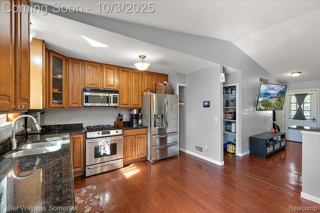 34553 Hazelwood Street, Westland, MI 48186