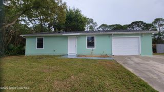 737 Geoffrey Avenue SW, Palm Bay, FL 32908
