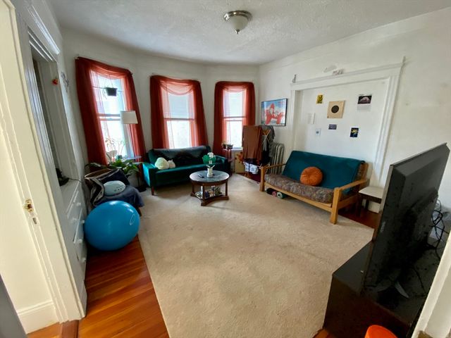 162 Kelton St 1, Boston, MA 02134
