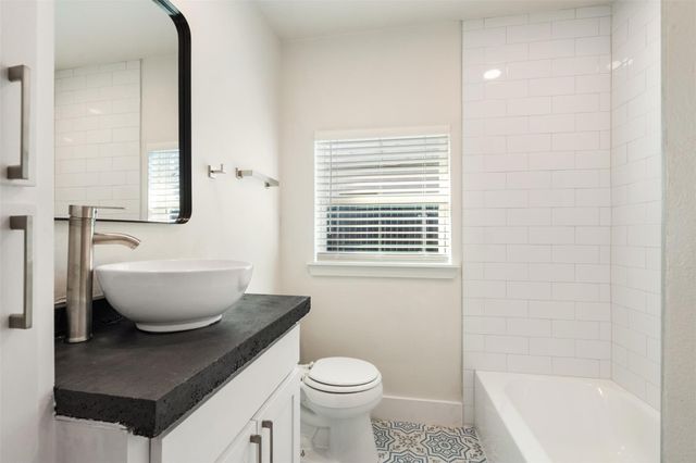 4024 Carolyn Road, Fort Worth, TX 76109