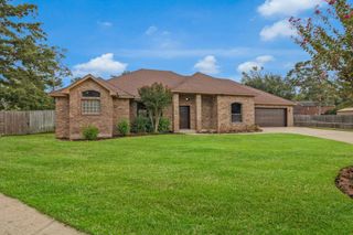 111 Cliffbrook Lane, Cleveland, TX 77327