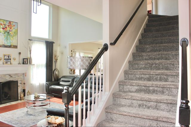 4740 Whitehall Court, Algonquin, IL 60102