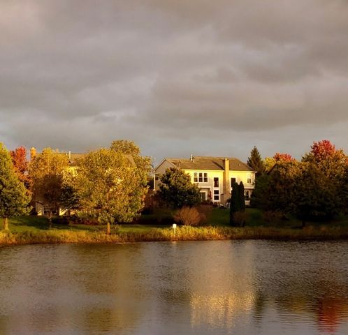 4740 Whitehall Court, Algonquin, IL 60102