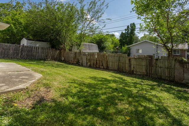 4137 Flamingo East Drive, Indianapolis, IN 46226