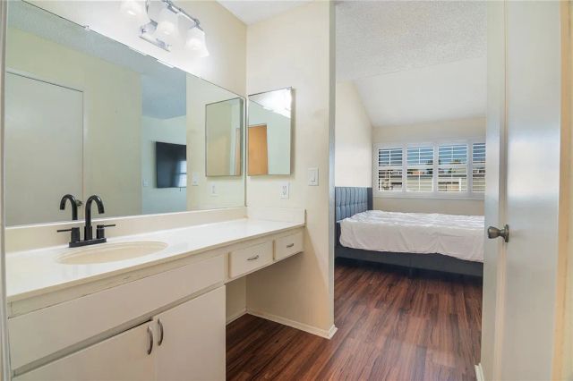 27064 Crossglade, Canyon Country, CA 91351