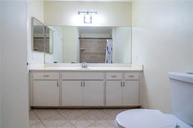 27064 Crossglade, Canyon Country, CA 91351