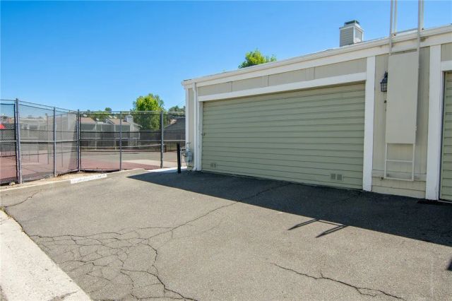 27064 Crossglade, Canyon Country, CA 91351