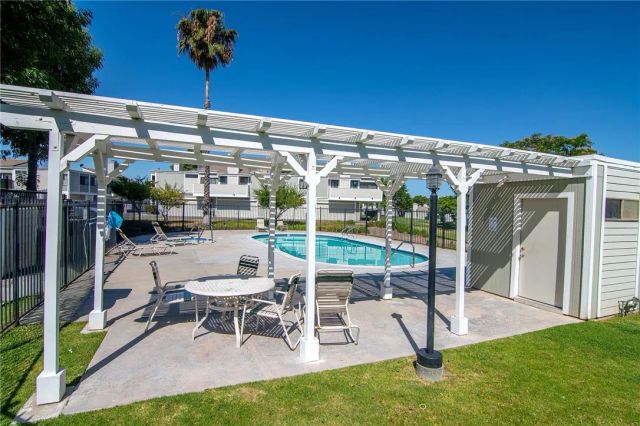27064 Crossglade, Canyon Country, CA 91351