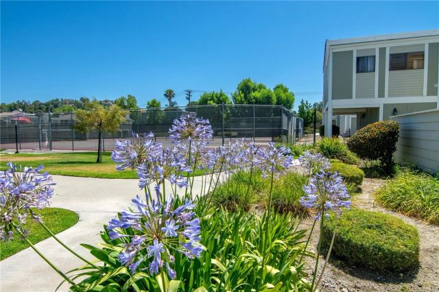 27064 Crossglade, Canyon Country, CA 91351