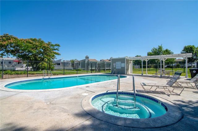27064 Crossglade, Canyon Country, CA 91351