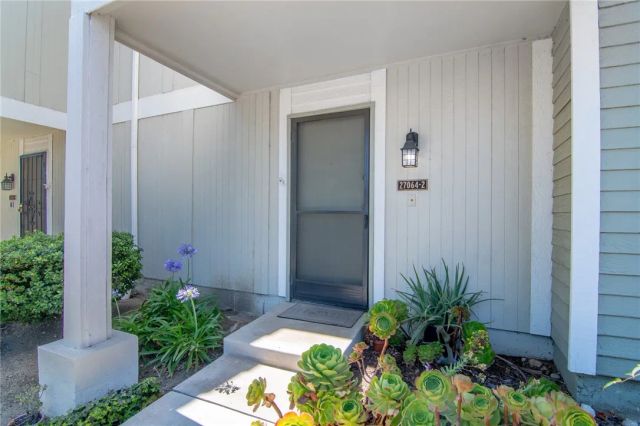 27064 Crossglade, Canyon Country, CA 91351