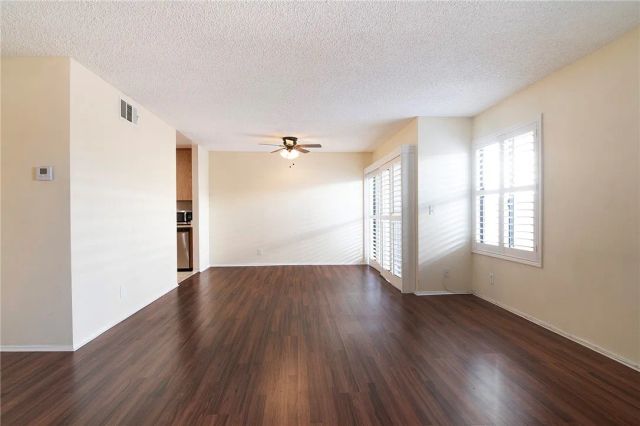27064 Crossglade, Canyon Country, CA 91351
